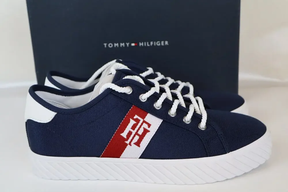 NEW Tommy Hilfiger Hartliy Sneakers Women's Navy Blue Low Top Lace Up Size 9.5M